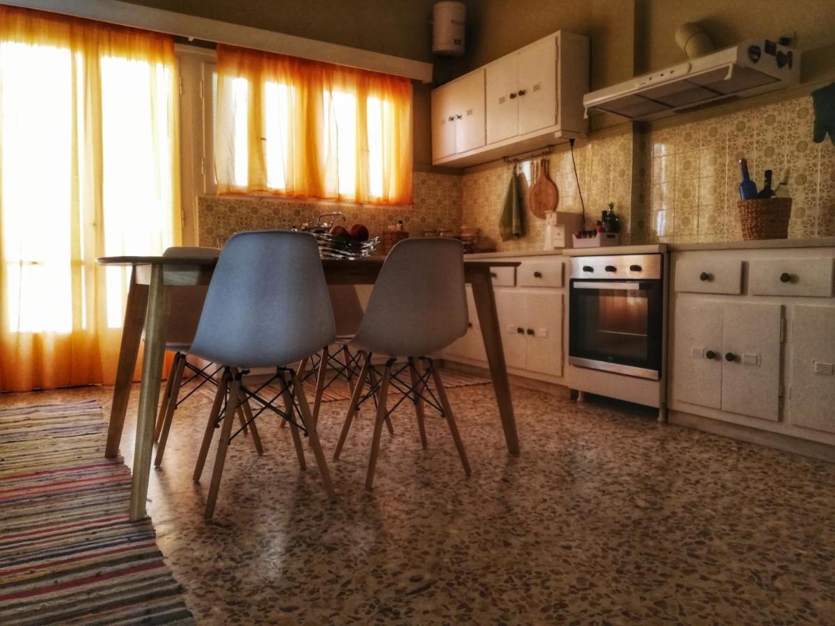 Cosy Retro Apartment Закінф Екстер'єр фото